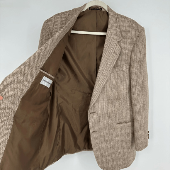 Vintage Mens Wool Tweed Sport Coat 44R Brown Herringbone Two Buttons Preppy - Picture 3 of 15